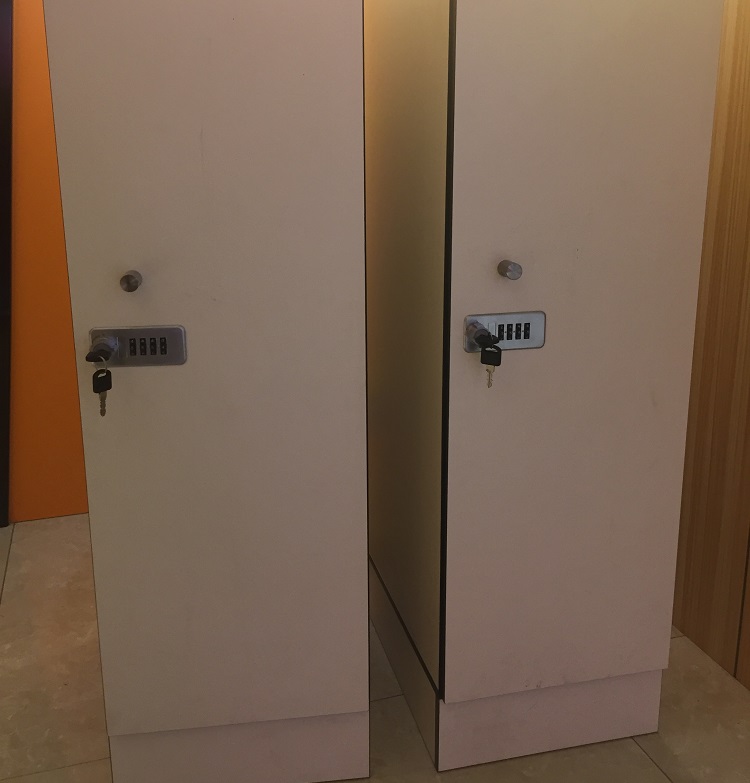 Waterproof Fire Resistant HPL Compact Laminate Board for Storage Locker