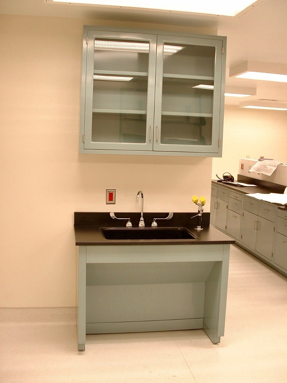 12.7mm chemical resistant HPL Phenolic Resin Compact lab furniture