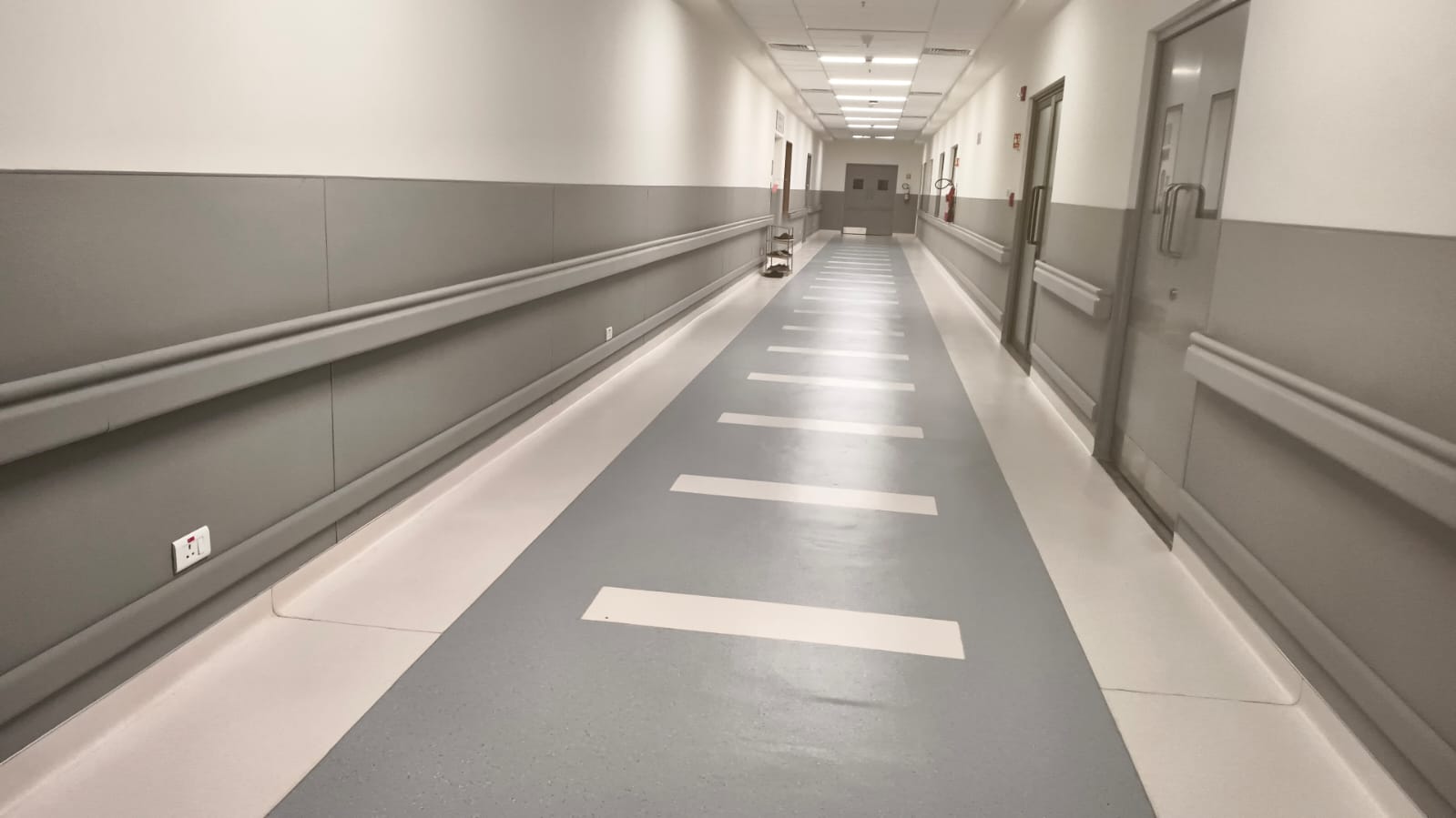 HPL 5MM 1220*3050mm Interior Wall Cladding for Hospital School
